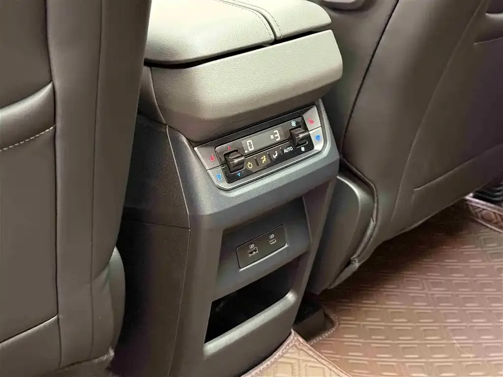 Ford Edge — фото 2