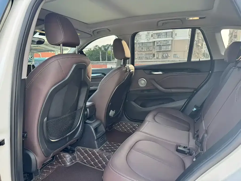 BMW X1 2021 из CN, фото 8