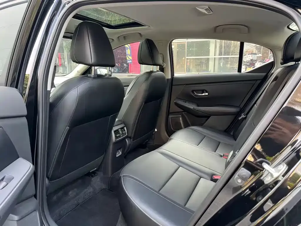 Nissan Sylphy 2022 из CN, фото 2