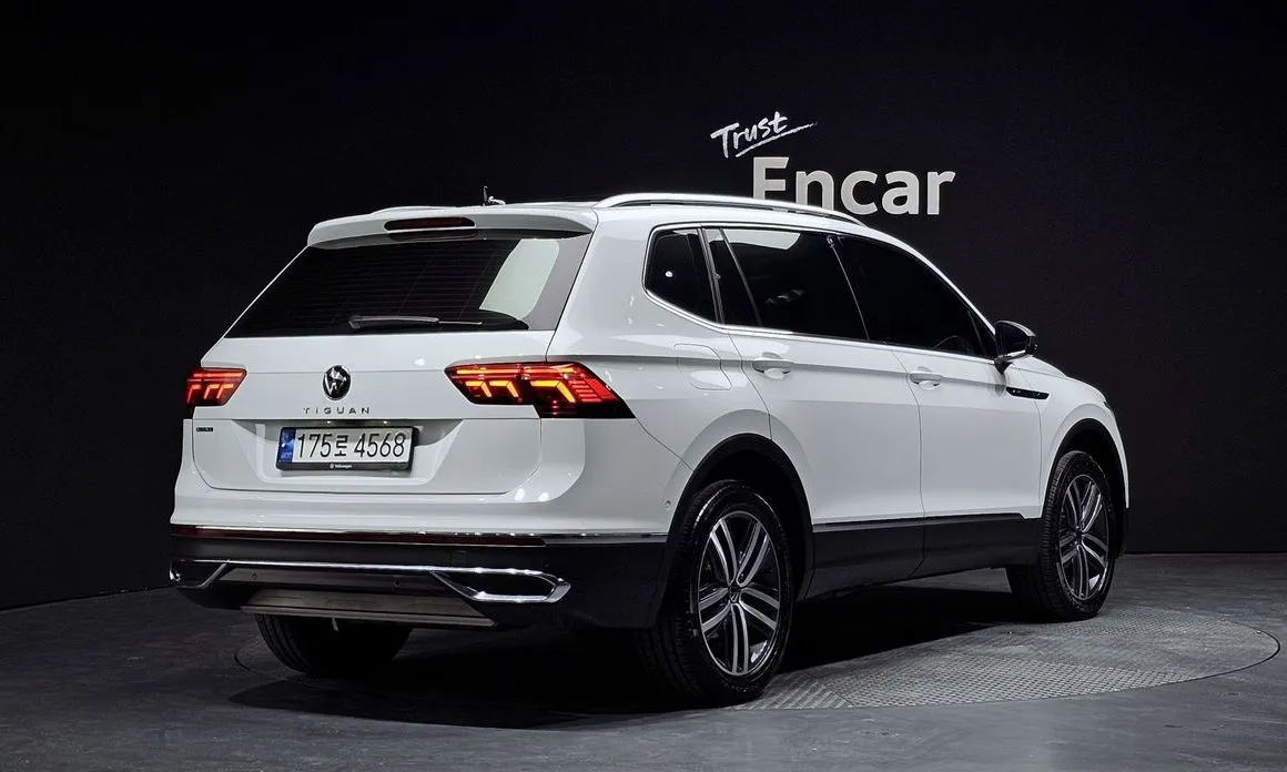 Volkswagen Tiguan — фото 8