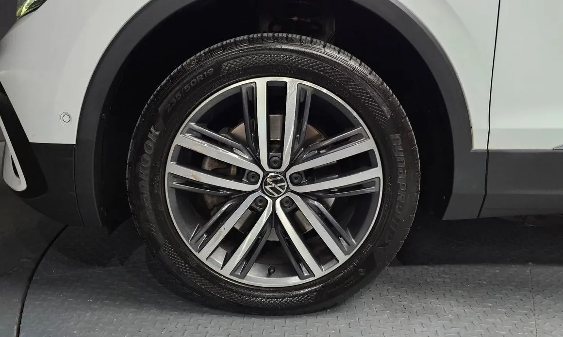 Volkswagen Tiguan — фото 4