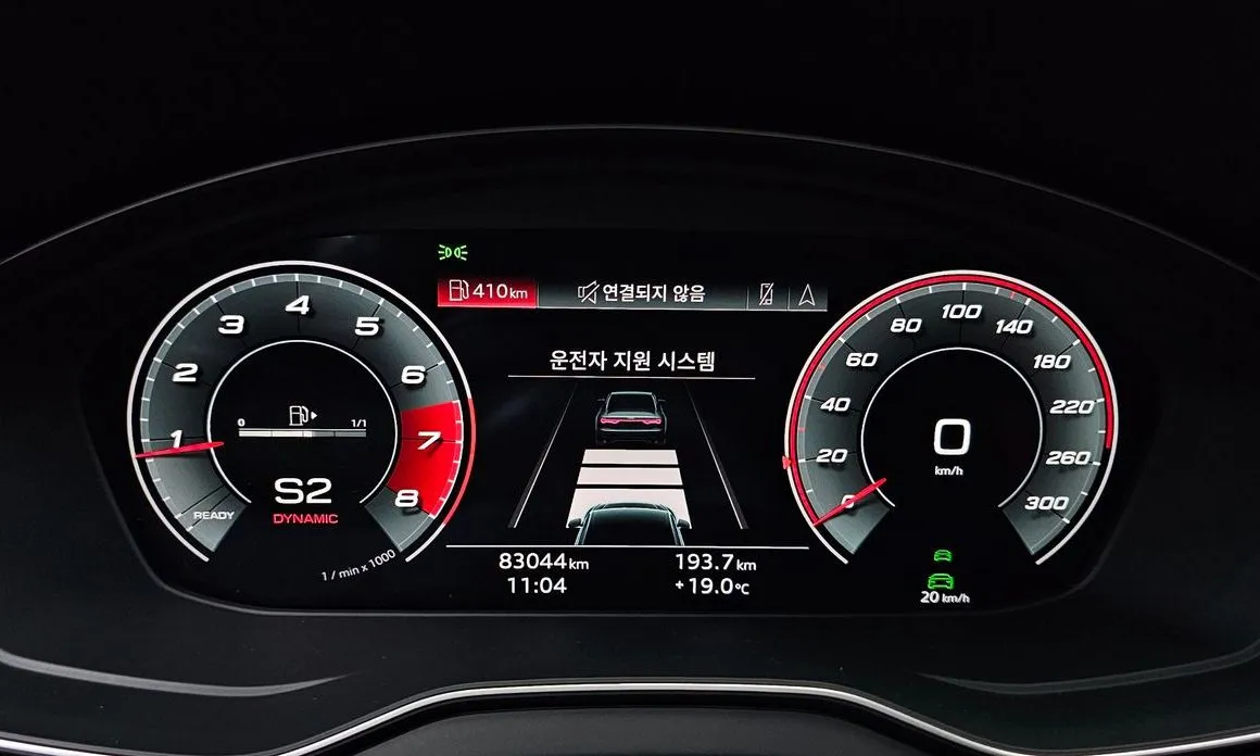 Audi SQ5 2021 из KR, фото 9