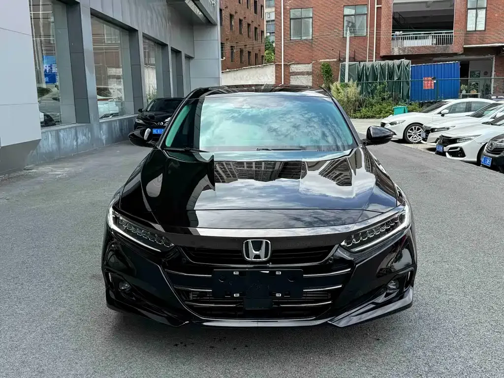 Honda Accord — фото 6