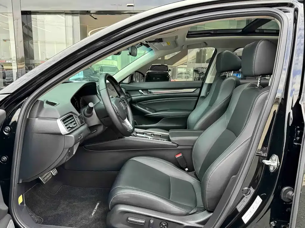 Honda Accord — фото 4