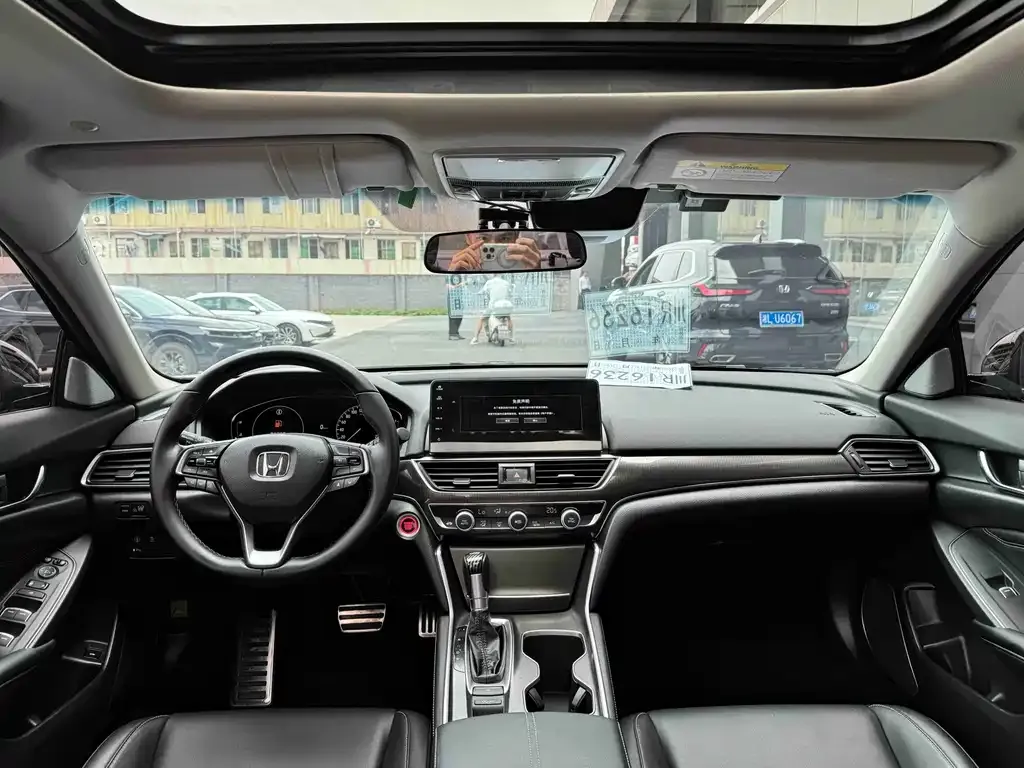 Honda Accord — фото 2