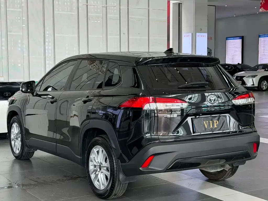 Toyota Corolla Cross 2023 из CN, фото 6
