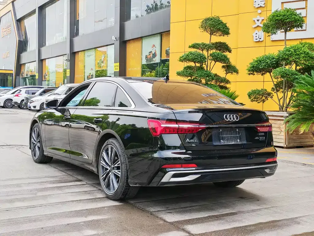 Audi A6L — фото 9