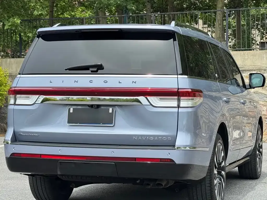 Lincoln Navigator — фото 10