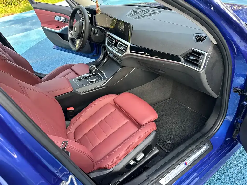 BMW 3 Series 2021 из CN, фото 3