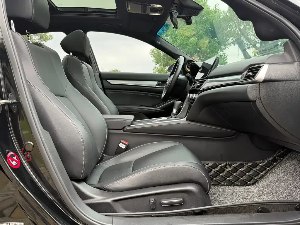 Honda Inspire 2023 из CN, фото 2