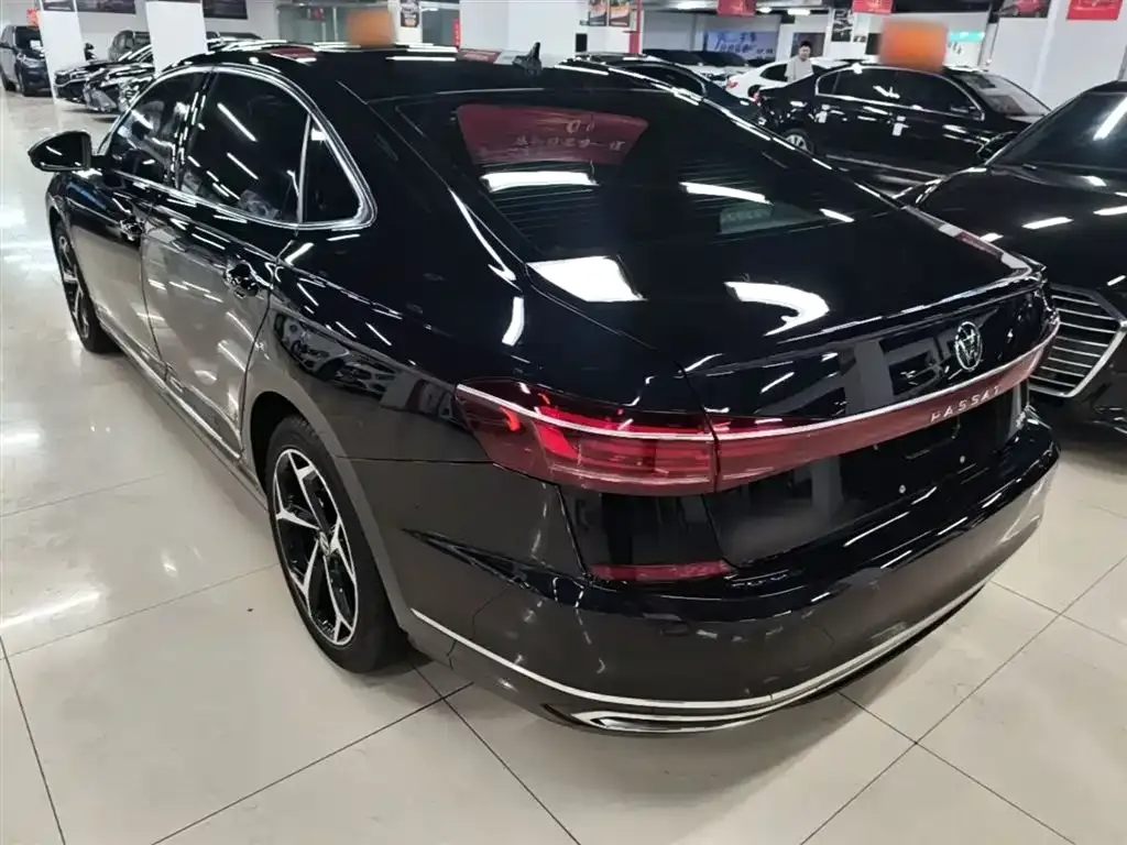 Volkswagen Passat — фото 5