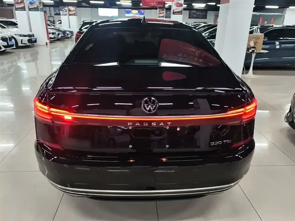 Volkswagen Passat — фото 9
