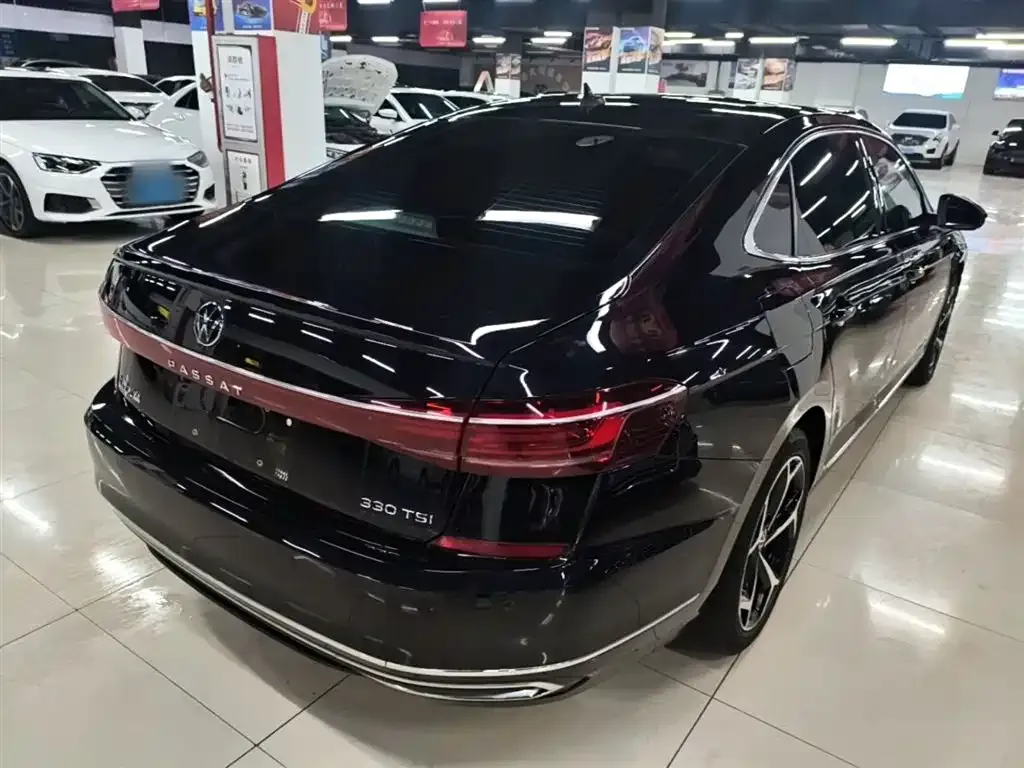 Volkswagen Passat — фото 7