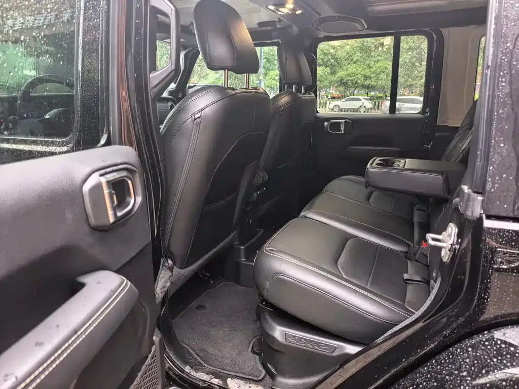 Jeep Wrangler PHEV 2022 из CN, фото 4