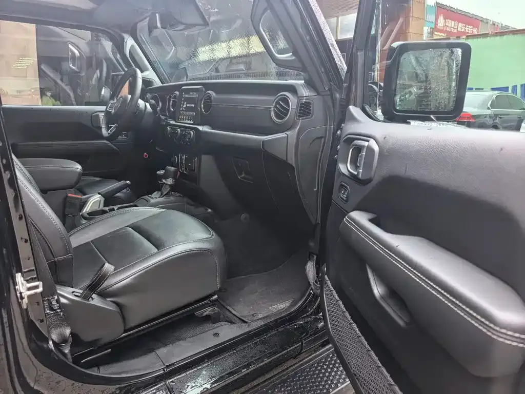 Jeep Wrangler PHEV 2022 из CN, фото 2