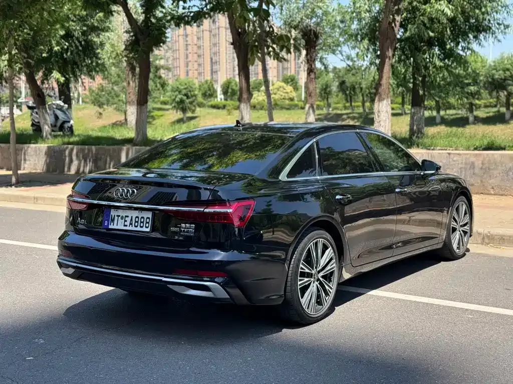 Audi A6L — фото 10