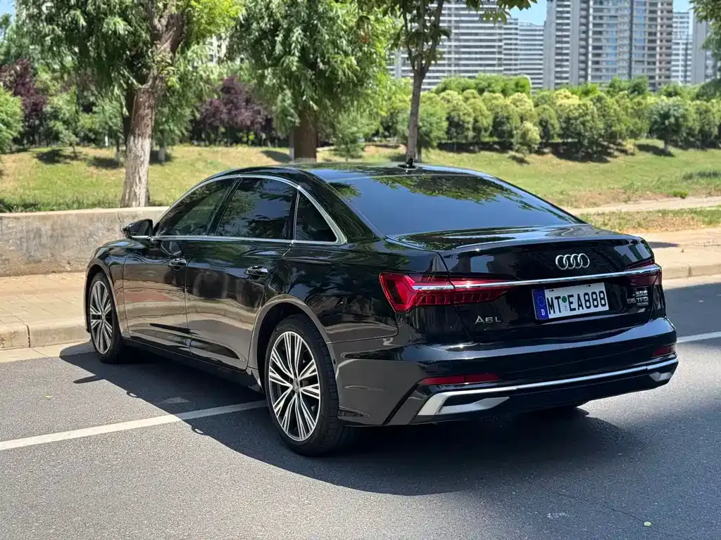 Audi A6L — фото 2