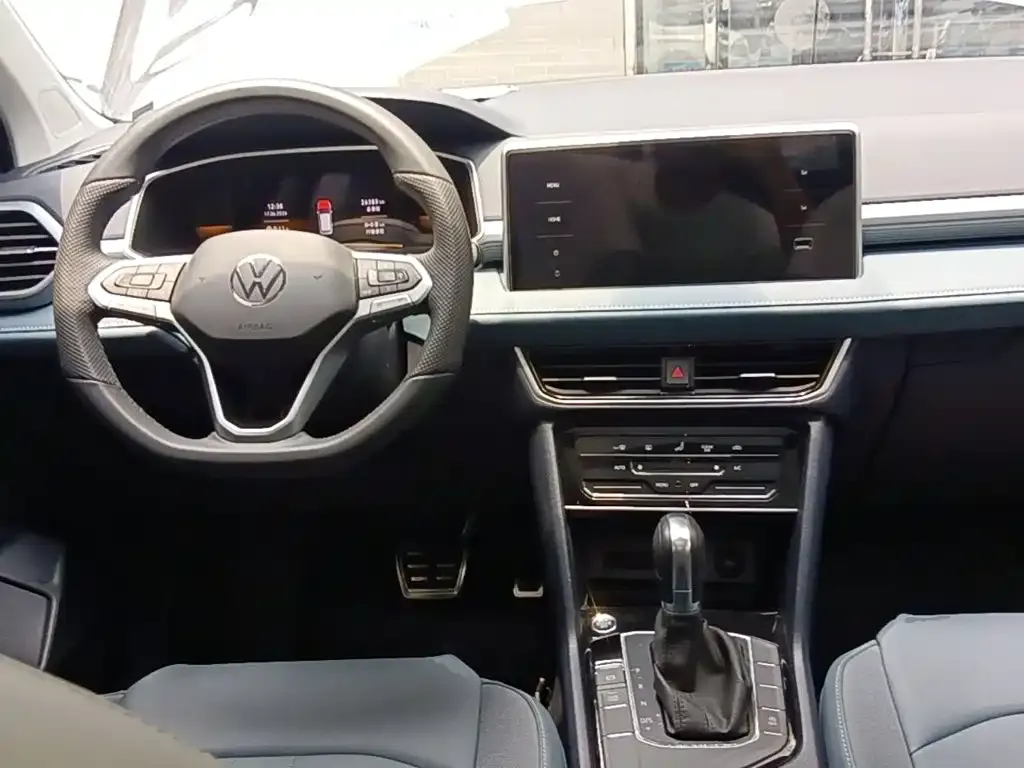 Volkswagen Tharu — фото 5