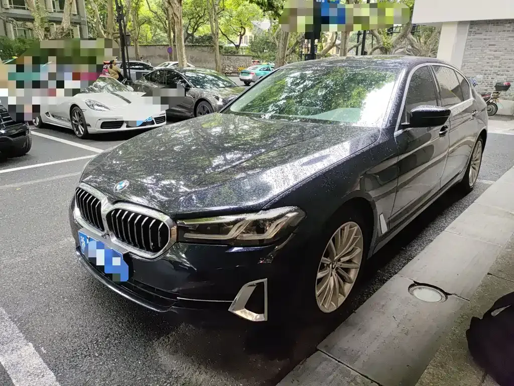 BMW 5 Series — фото 1