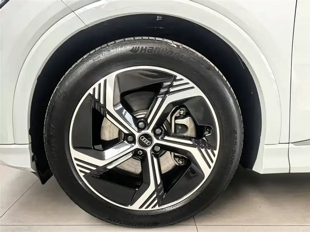Audi Q4 e-tron 2024 из CN, фото 8