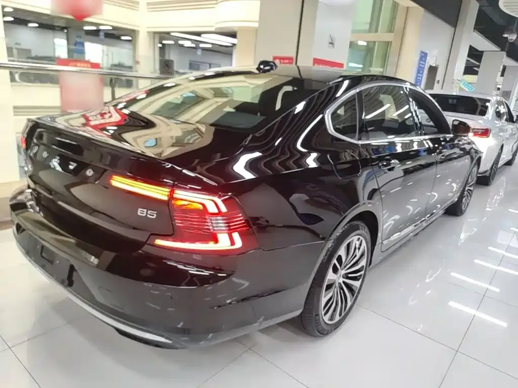 Volvo S90 — фото 10