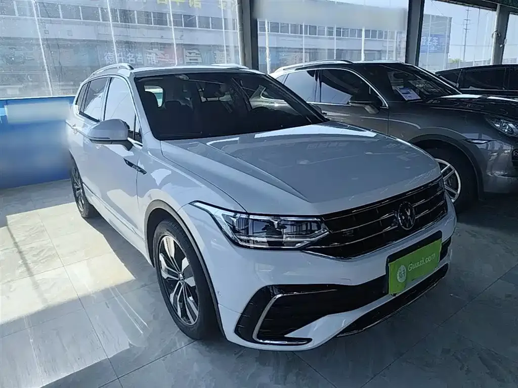 Volkswagen Tiguan L — фото 5