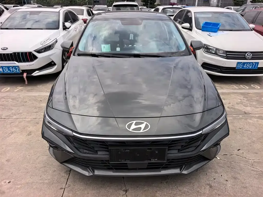 Hyundai Elantra — фото 10