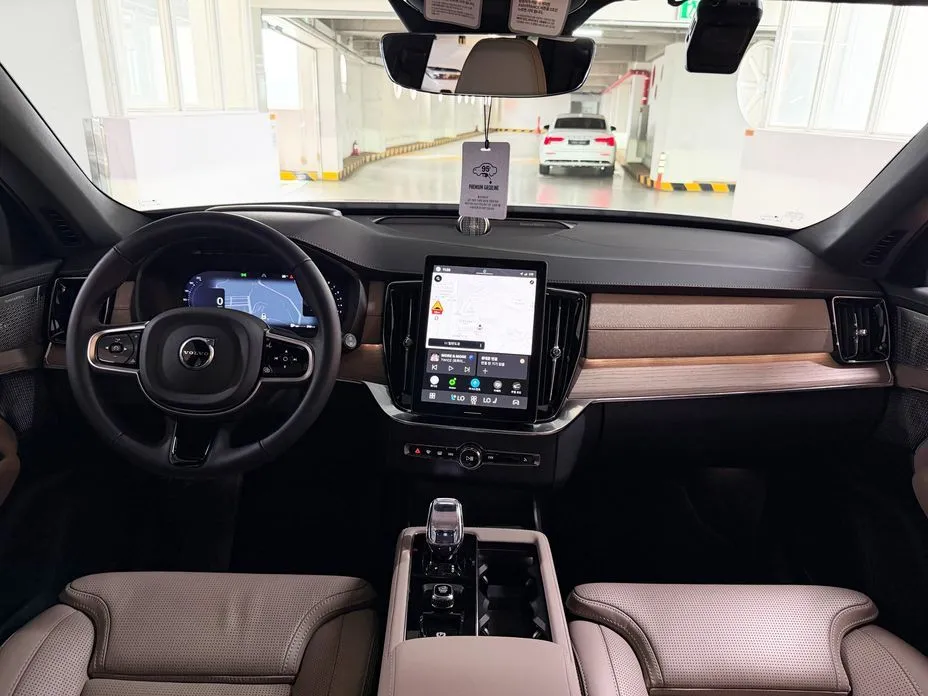 Volvo XC90 2025 из KR, фото 8