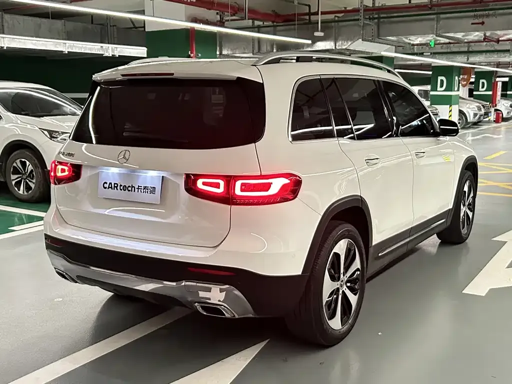 Mercedes-Benz GLB — фото 5