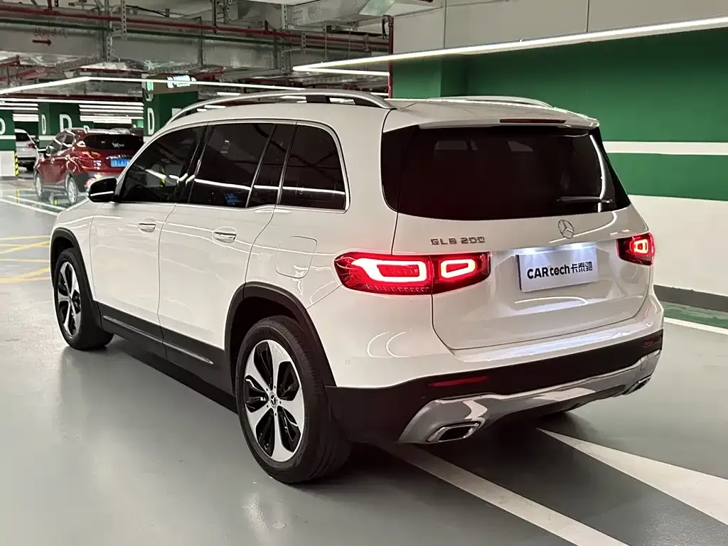 Mercedes-Benz GLB — фото 10