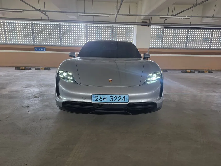 Porsche Taycan