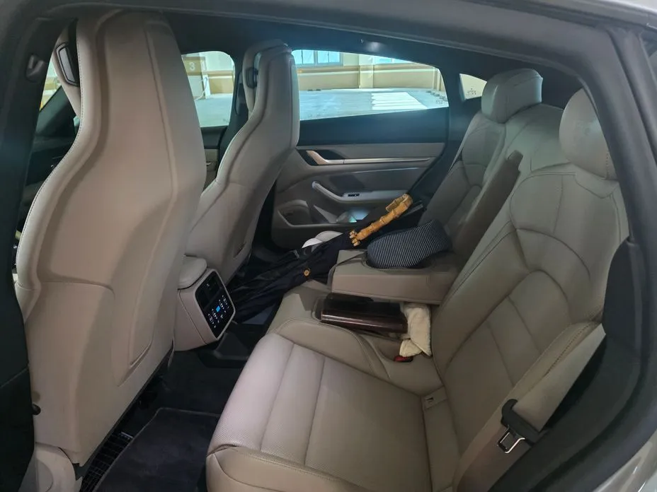 Porsche Taycan 2022 из KR, фото 7
