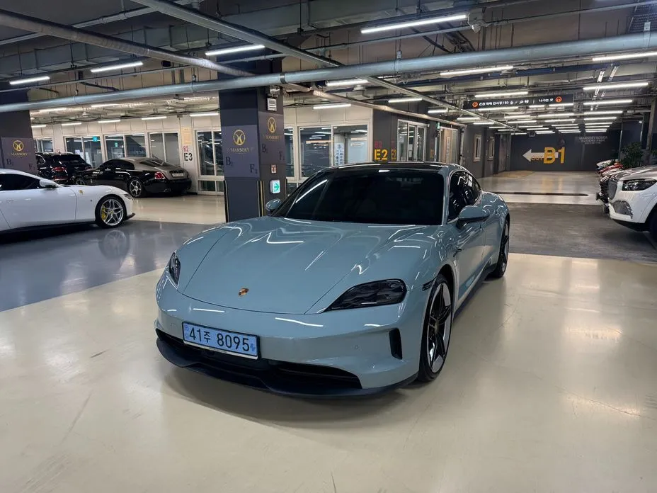 Porsche Taycan