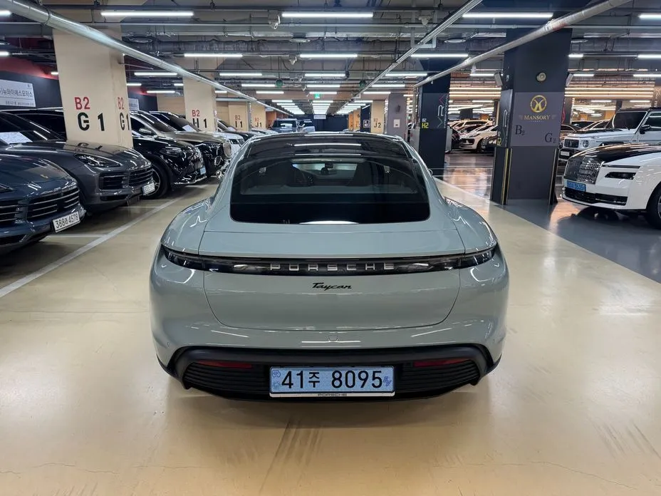 Porsche Taycan 2025 из KR, фото 4