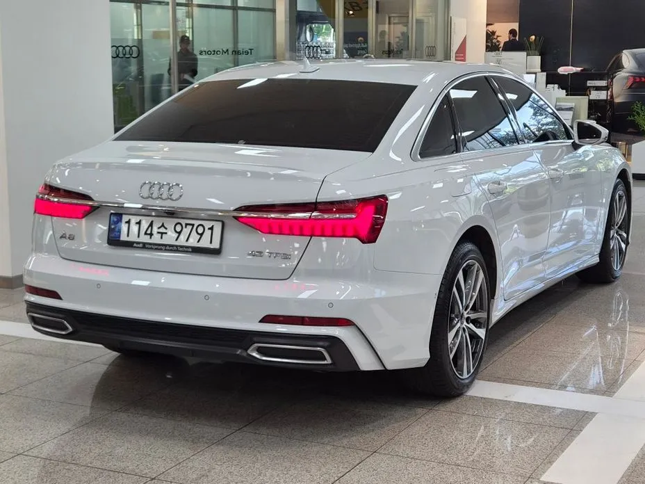 Audi A6 — фото 8
