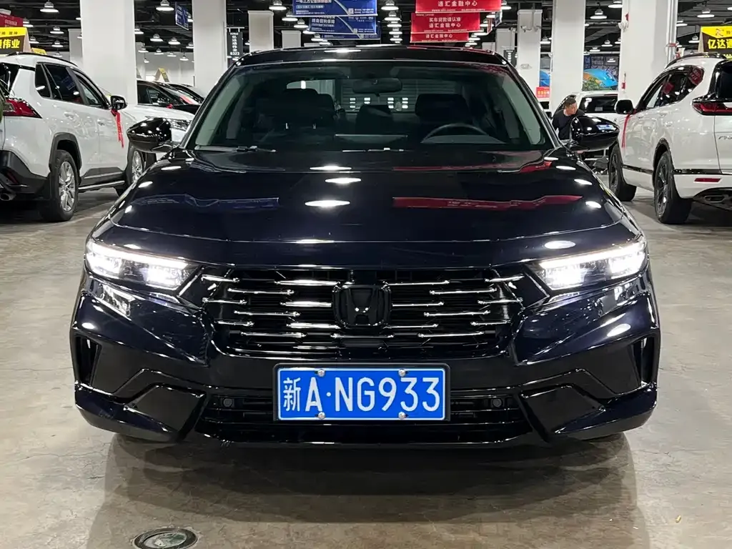 Honda Accord — фото 1