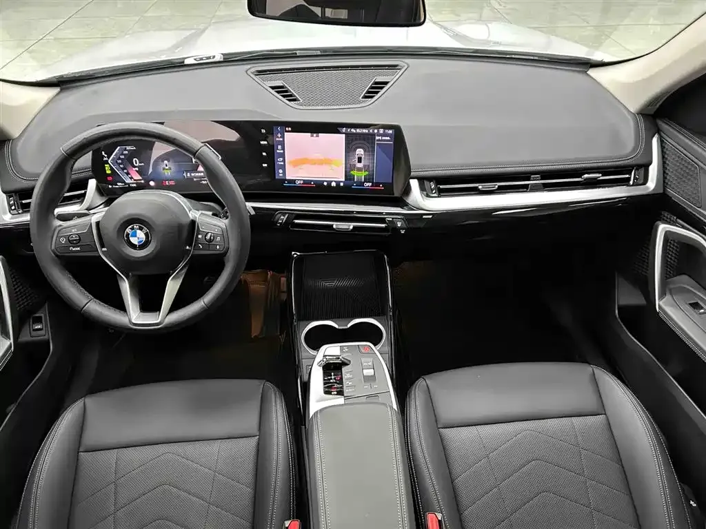 BMW X1 — фото 9