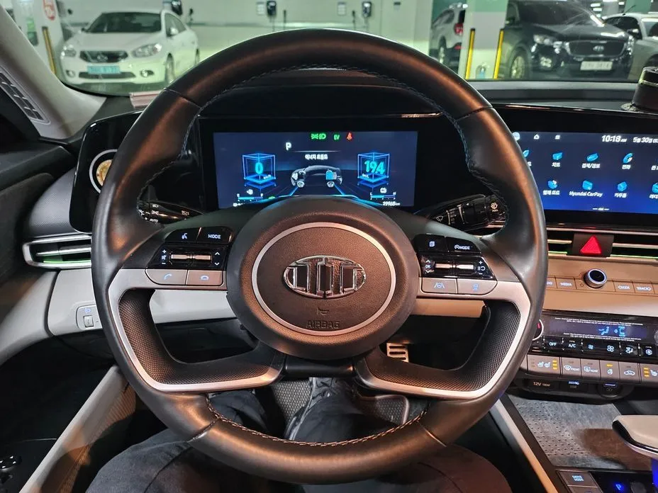 Hyundai AVANTE 2021 из KR, фото 3