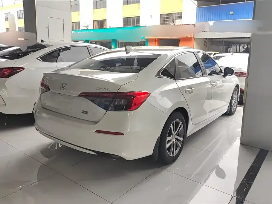 Honda Civic — фото 7