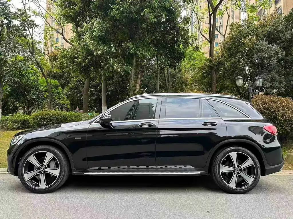 Mercedes-Benz GLC — фото 7