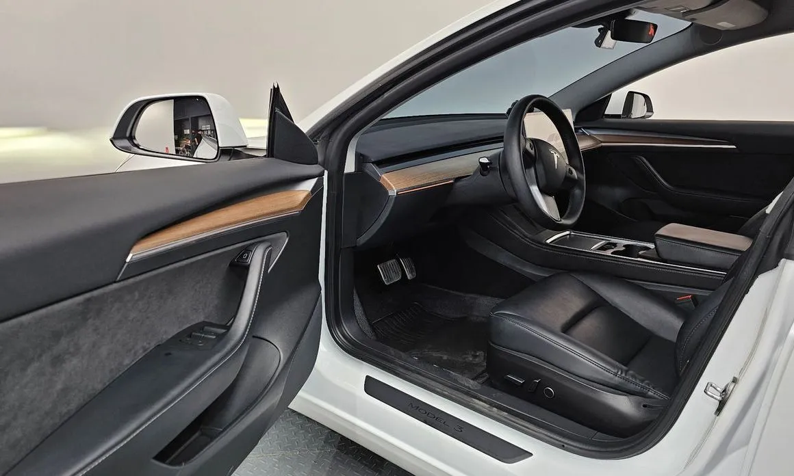 Tesla Model 3 2022 из KR, фото 10