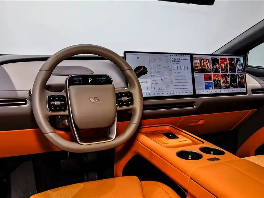 Li Auto i8 — фото 5