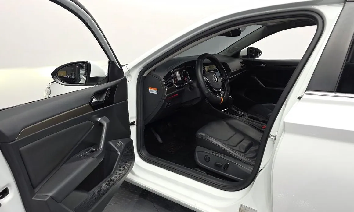 Volkswagen Jetta 2021 из KR, фото 2