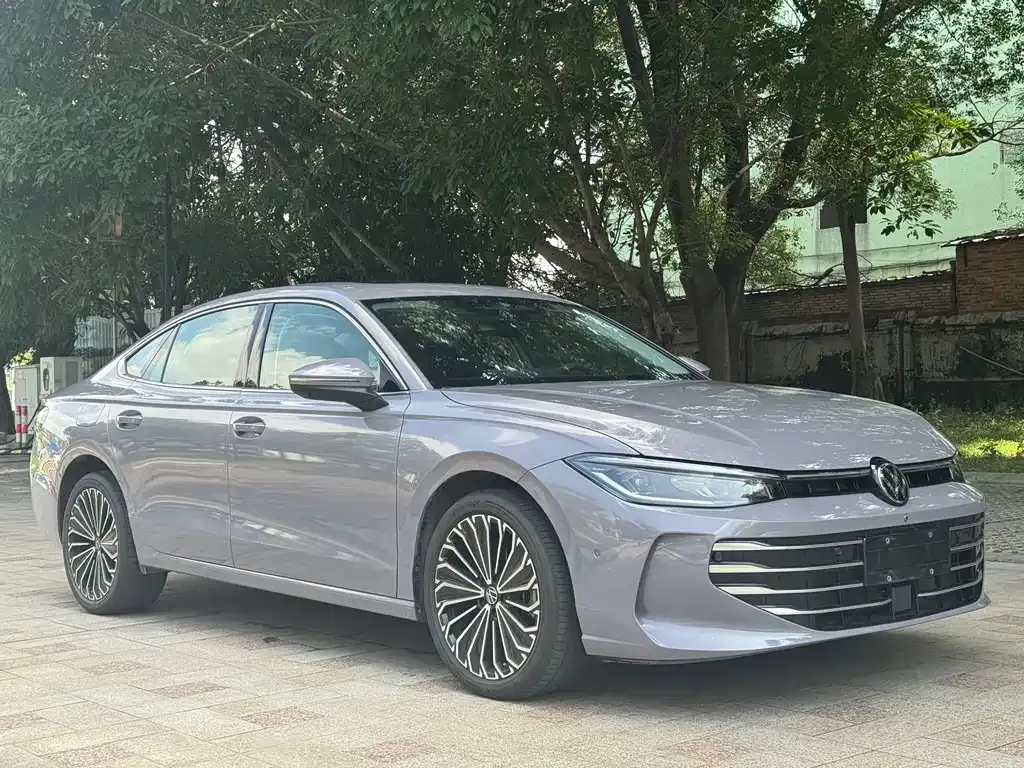 Volkswagen Passat — фото 8