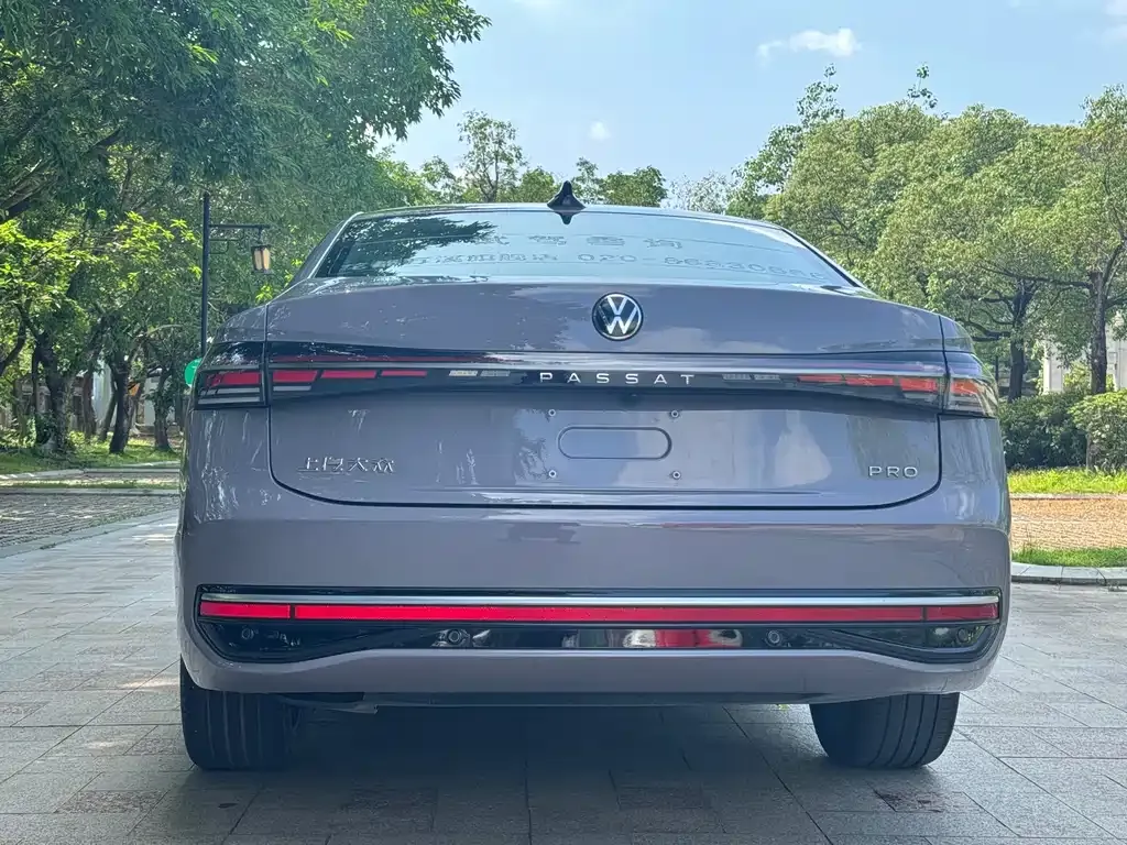 Volkswagen Passat — фото 5