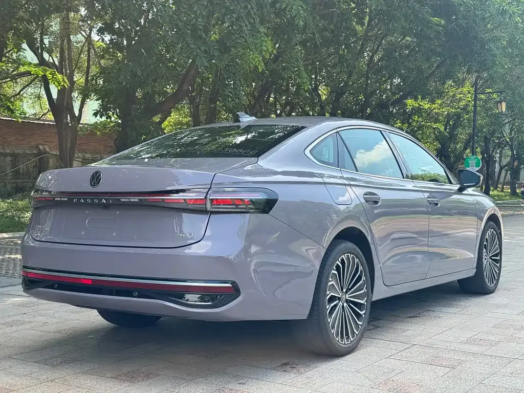 Volkswagen Passat — фото 3
