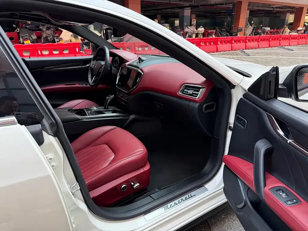 Maserati Ghibli 2021 из CN, фото 2