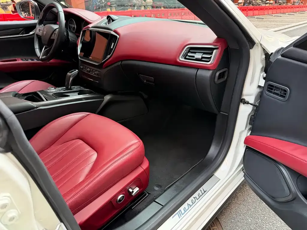 Maserati Ghibli 2021 из CN, фото 8