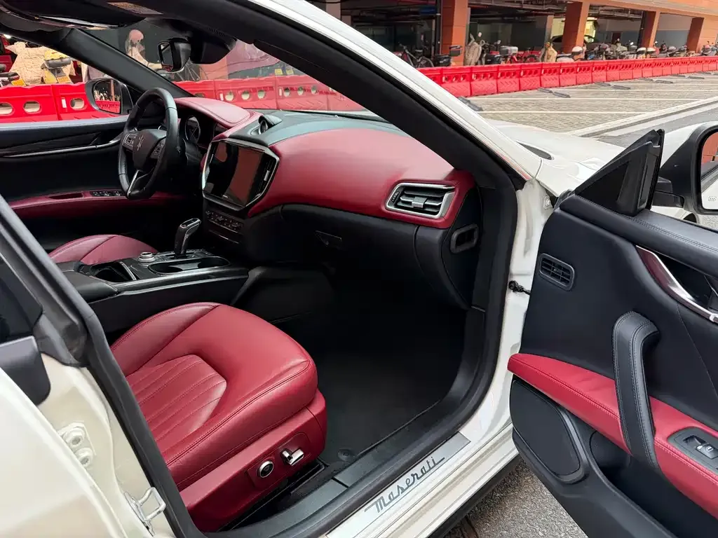 Maserati Ghibli 2021 из CN, фото 9