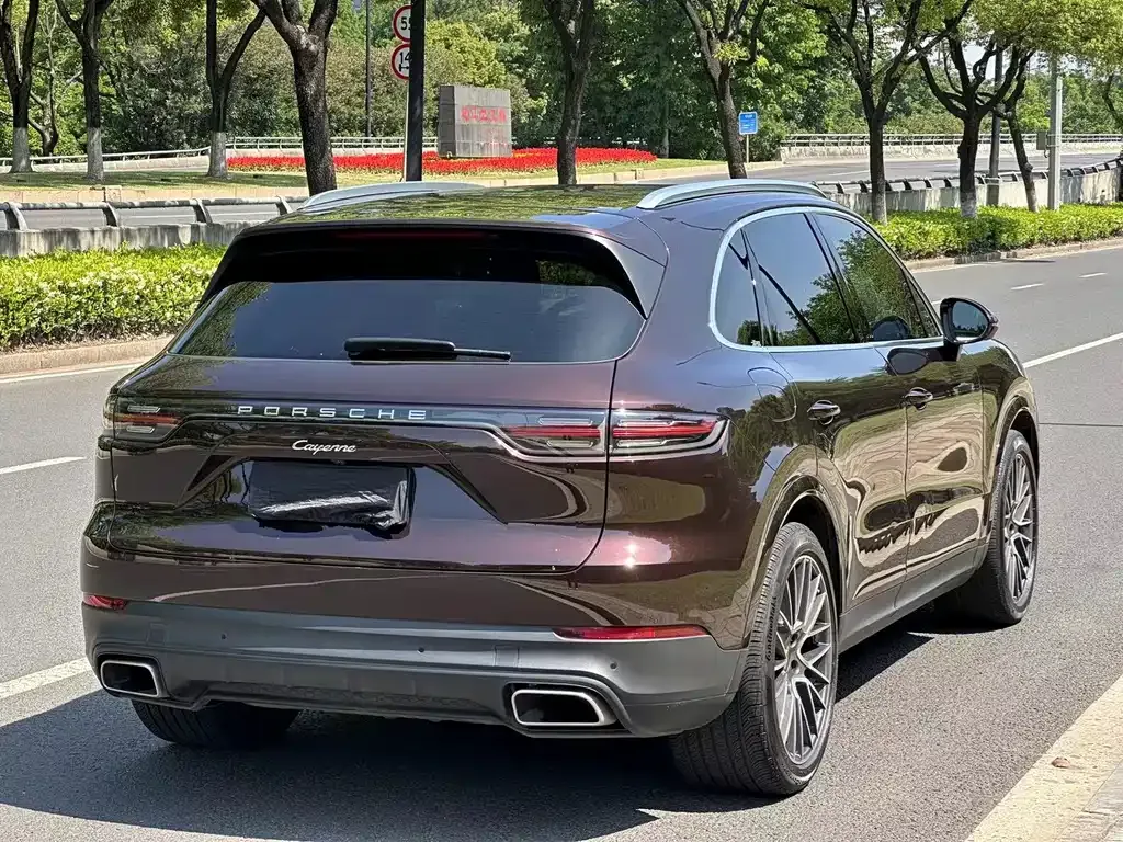 Porsche Cayenne — фото 3